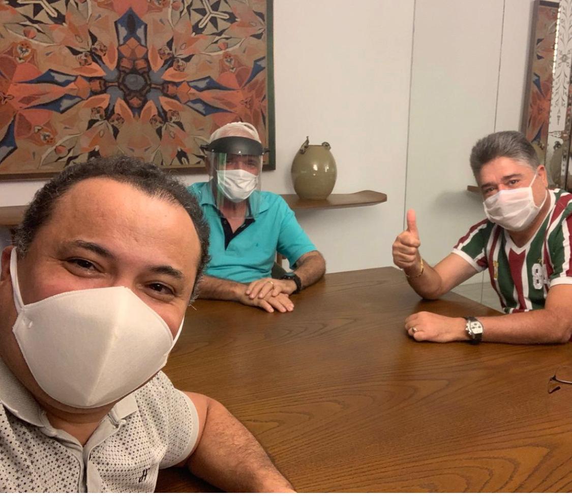 Evaldo Gomes, presidente do Solidariedade, em reunião com líderes do MDB